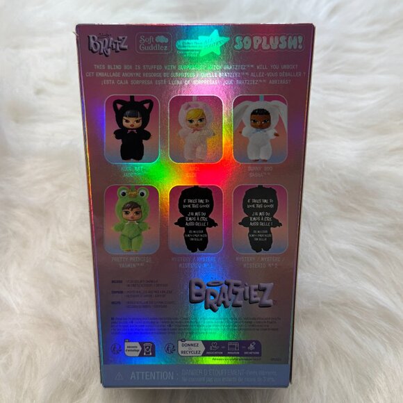 *CONFIRMED SASHA* Bratz Bratziez Iconz Seriez Plush Keychain Blind Box - Picture 3 of 7